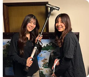 女性スタッフ画像