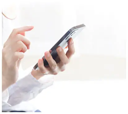 スマホから無料見積もりするイメージ画像